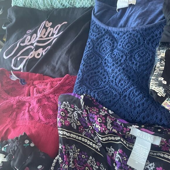 MEGA bundle women’s clothing tops sweaters camis blouses mystery reseller lot - Picture 6 of 17